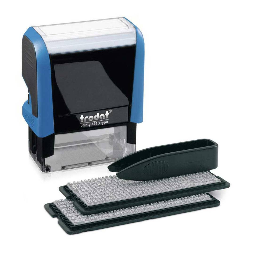 Trodat 4913 Typo mit austauschbaren Buchstaben und Pinzette Frontansicht - blau Trodat 4913 Typo mit austauschbaren Buchstaben und Pinzette Frontansicht - blau
